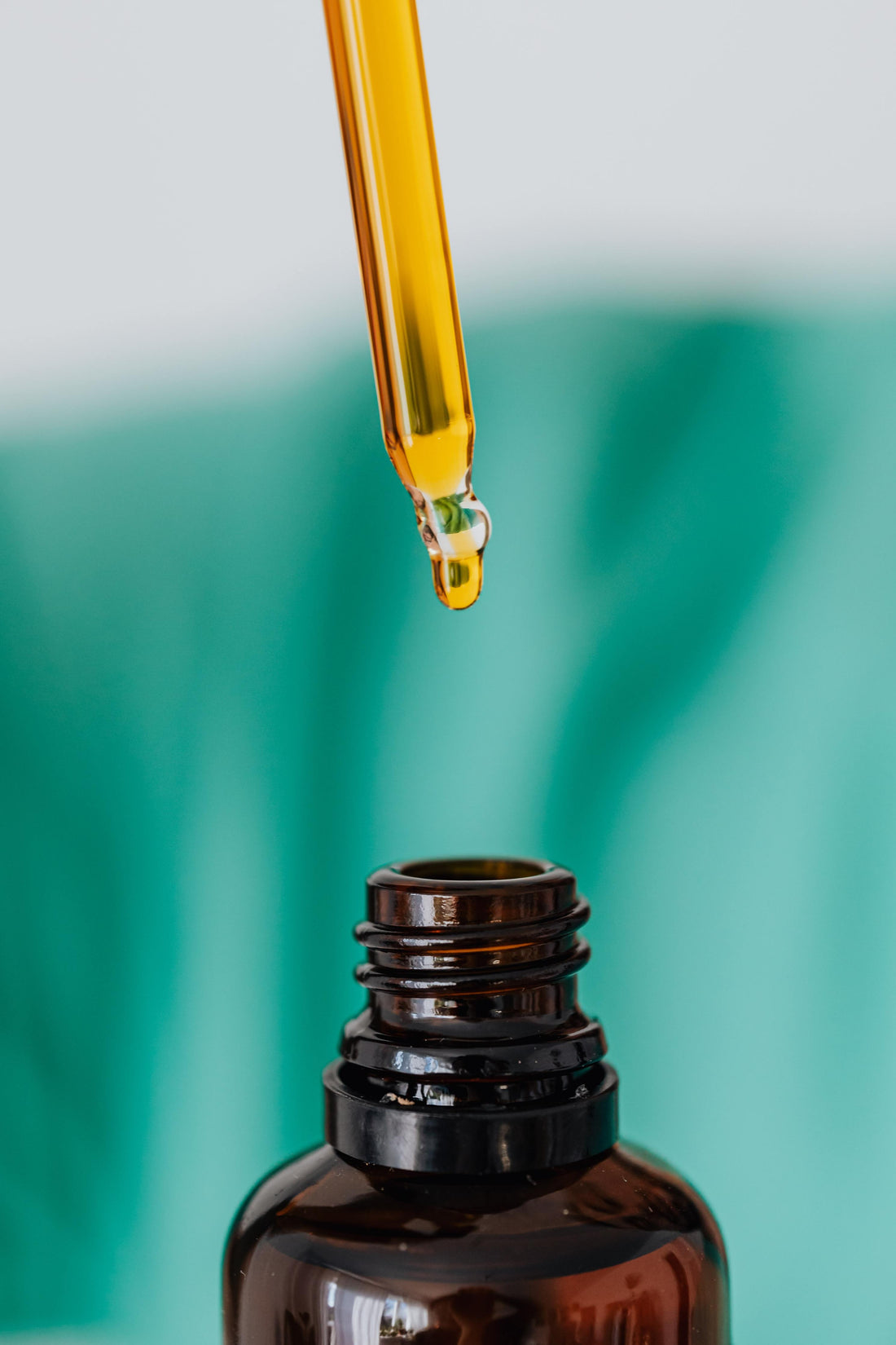 8 Surprising Health & Wellness Uses of Eucalyptus Oil
